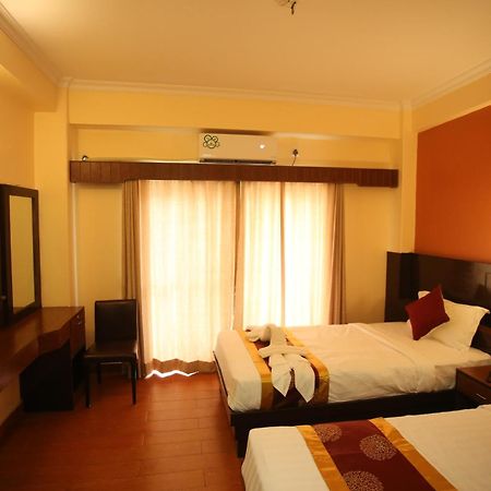 Hotel Eco Tree โพคารา ภายนอก รูปภาพ