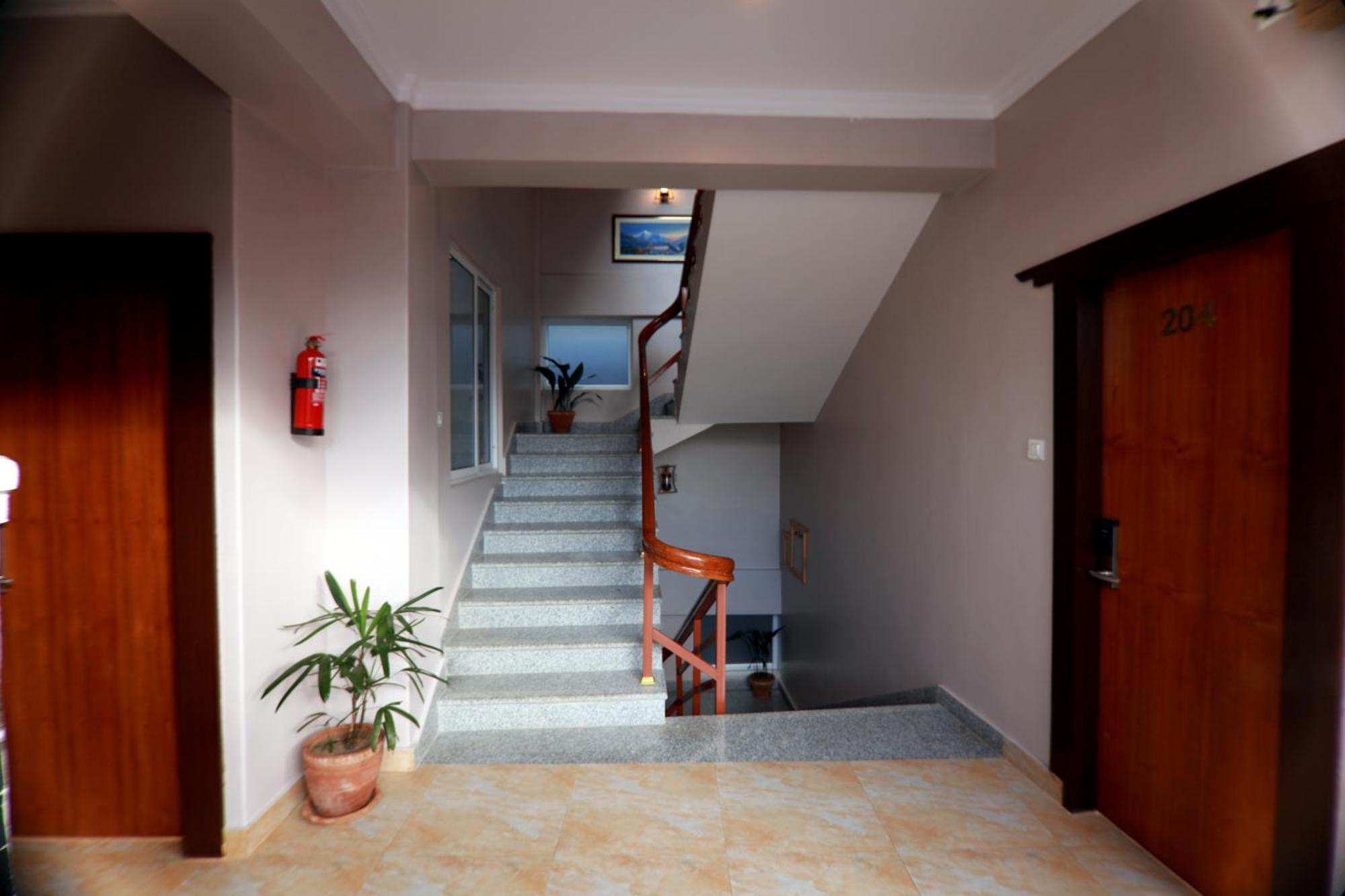 Hotel Eco Tree โพคารา ภายนอก รูปภาพ