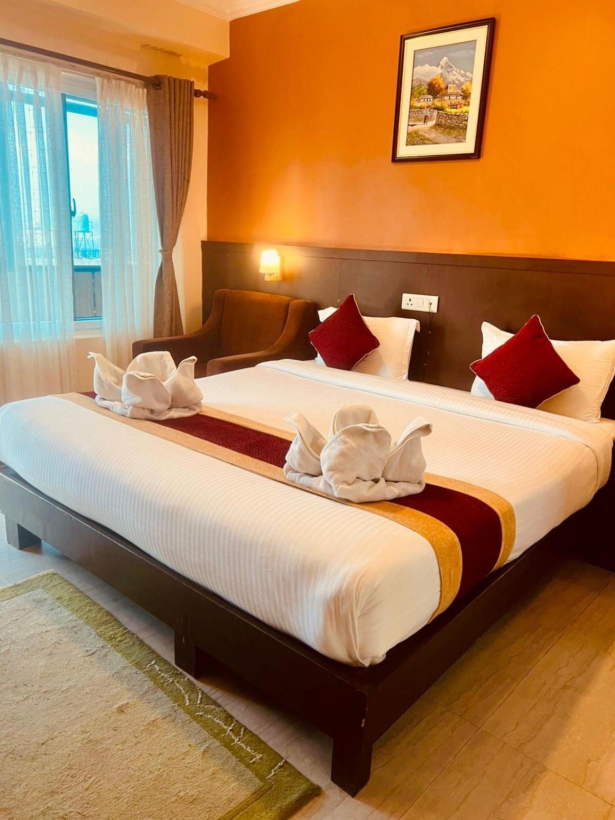 Hotel Eco Tree โพคารา ภายนอก รูปภาพ